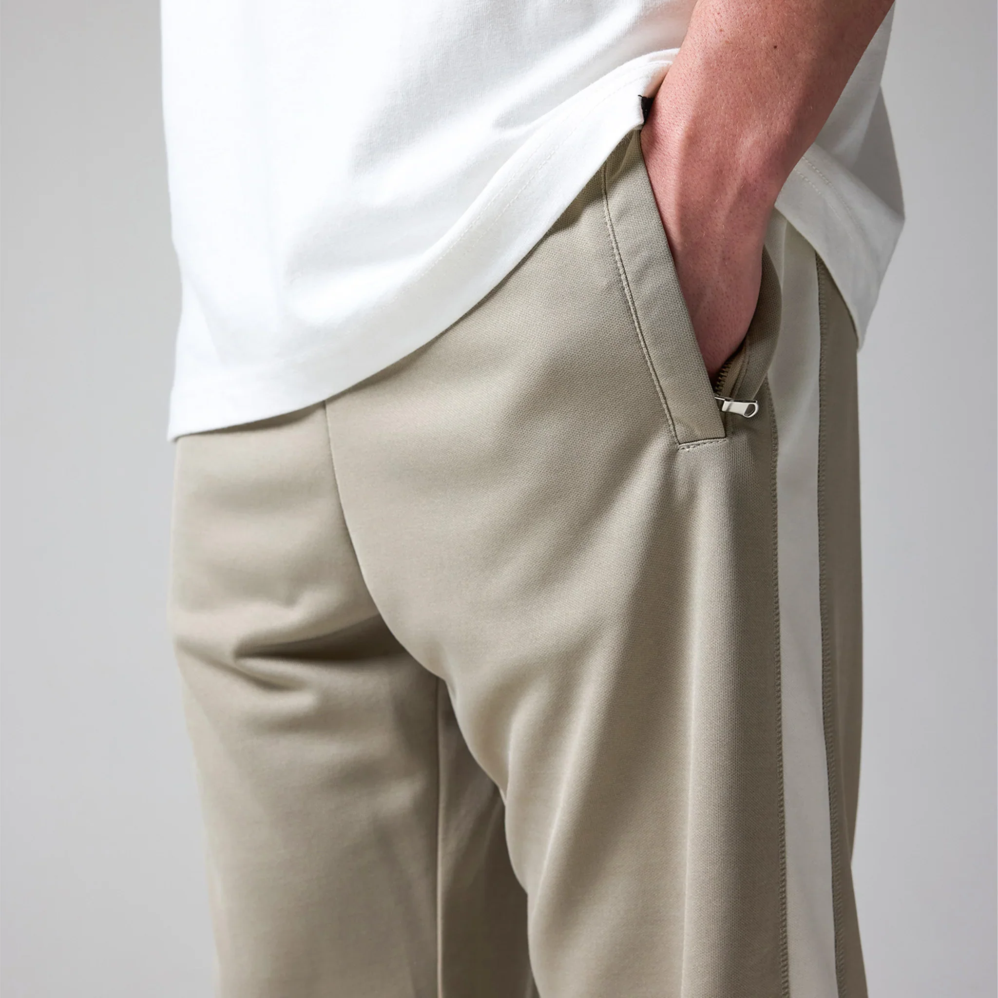 Chateau Sports Jogger - Image 7