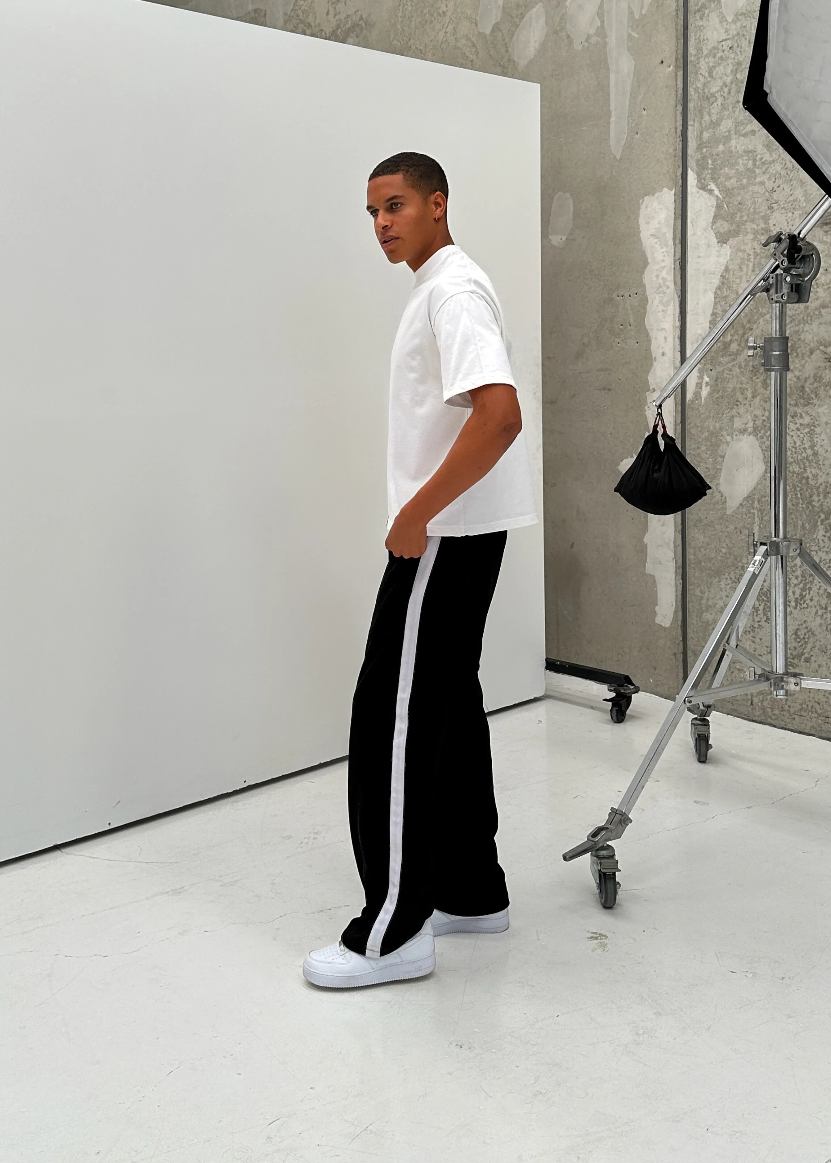 Classic Sportswear Box Tee - Image 5