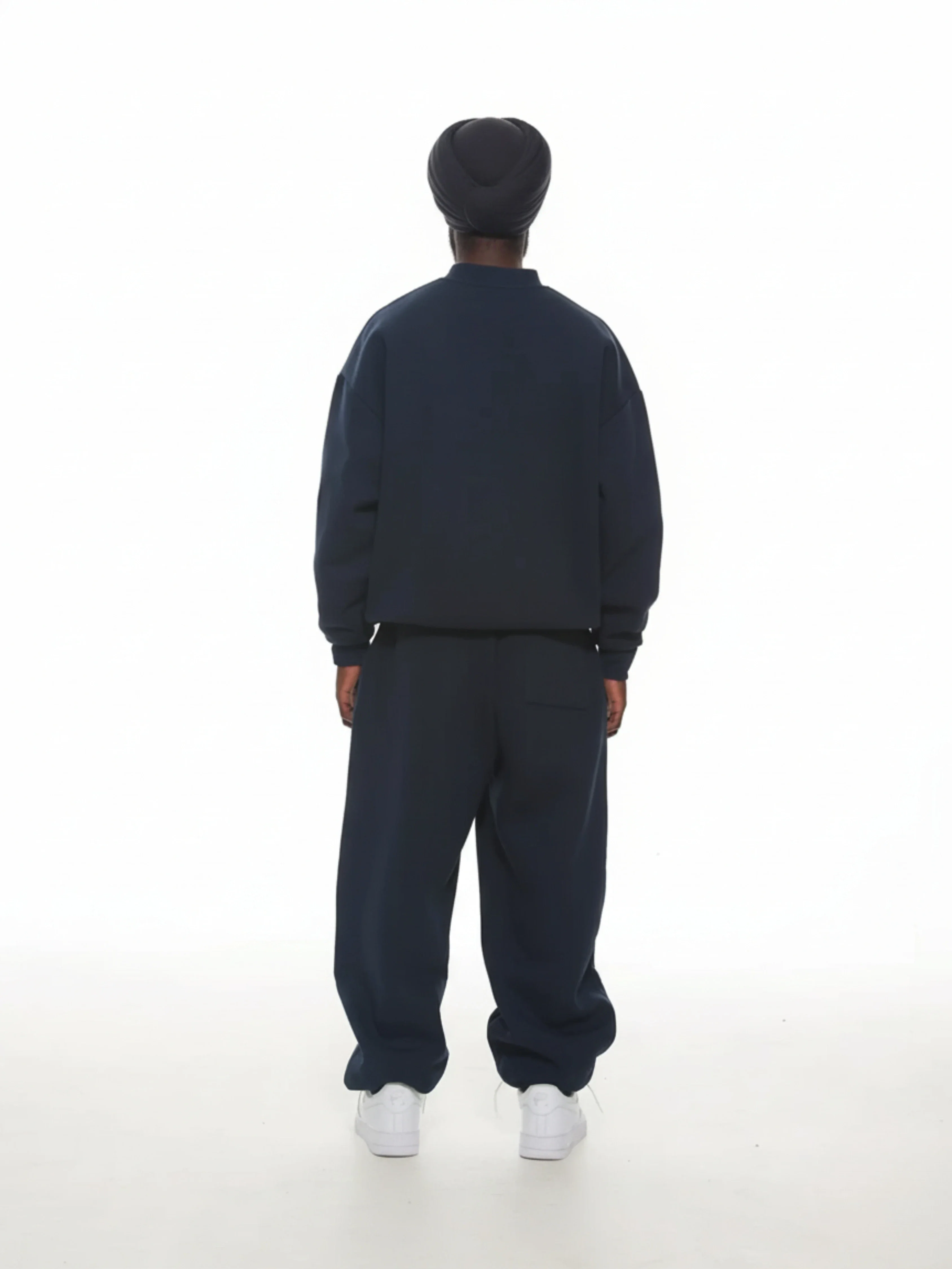 Cozy Sweatshirt and Sweat - Image 14