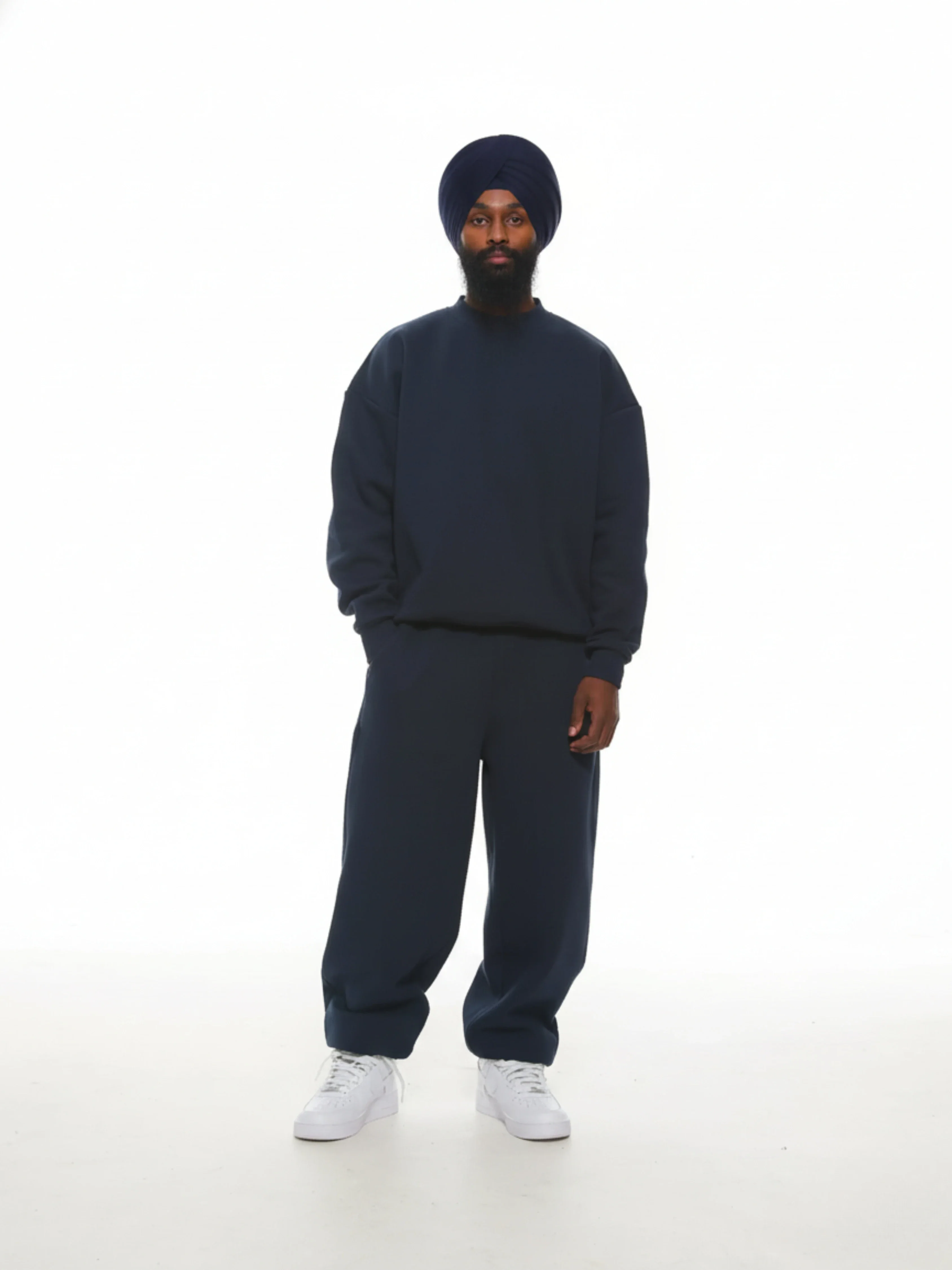 Cozy Sweatshirt and Sweat - Image 15