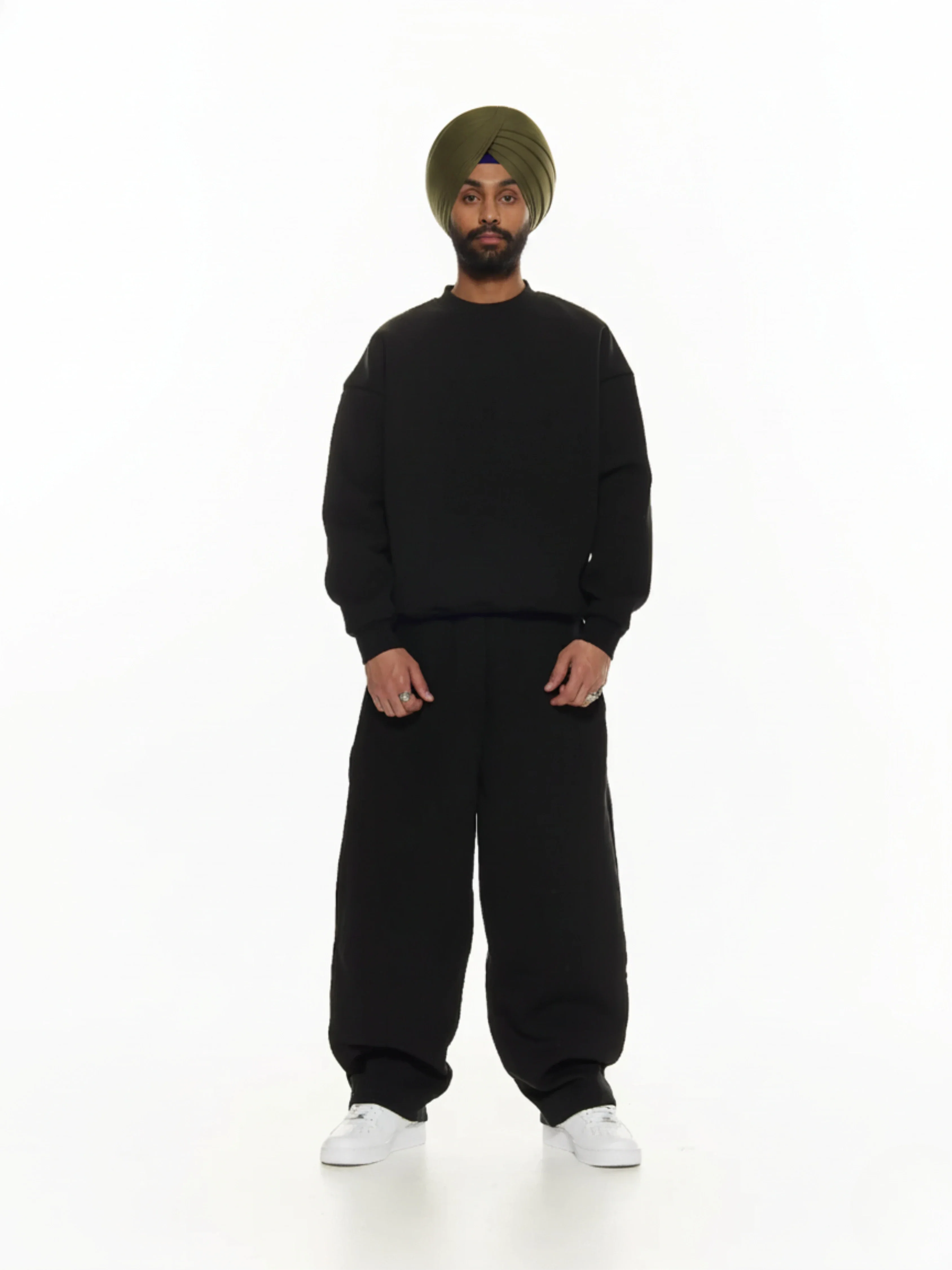 Cozy Sweatshirt and Sweat - Image 6