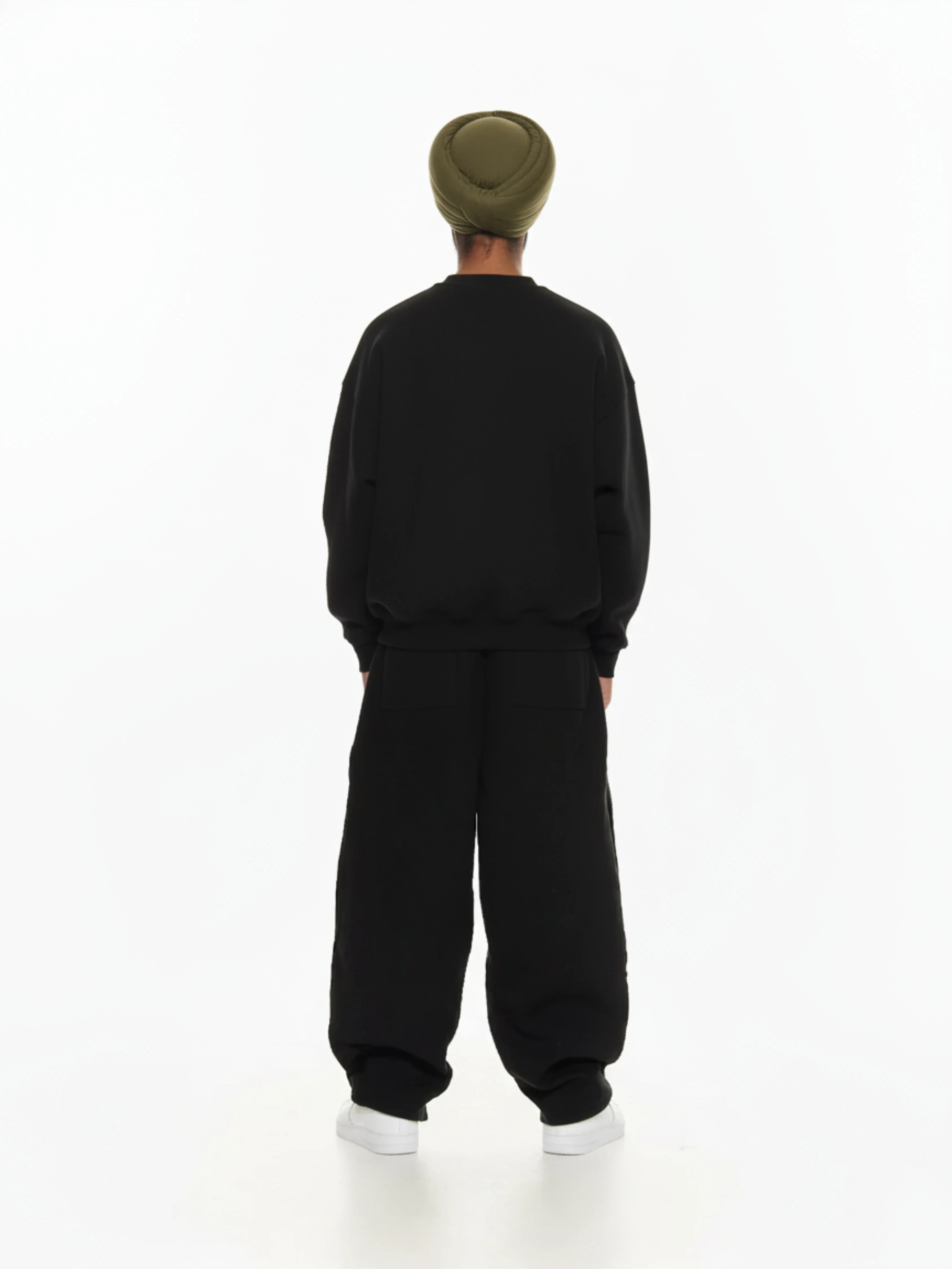 Cozy Sweatshirt and Sweat - Image 8
